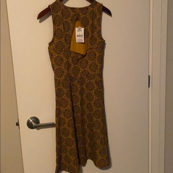 Knit skater dress with keyhole in back - Picture 2 of 2